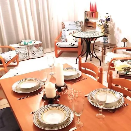 The Cozy Pad With Pool Near The Beach Paphos