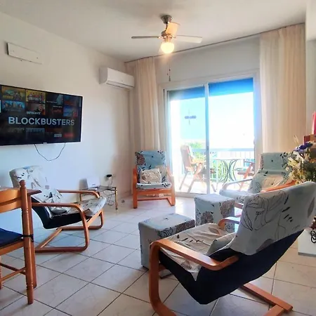 The Cozy Pad With Pool Near The Beach דירה