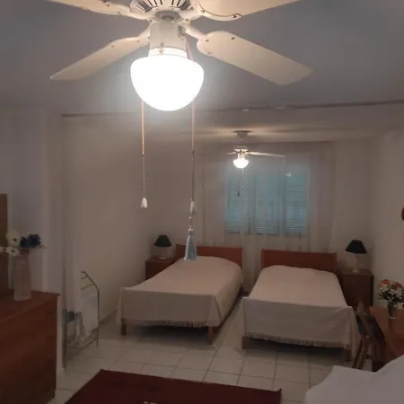 The Cozy Pad With Pool Near The Beach * Pafos
